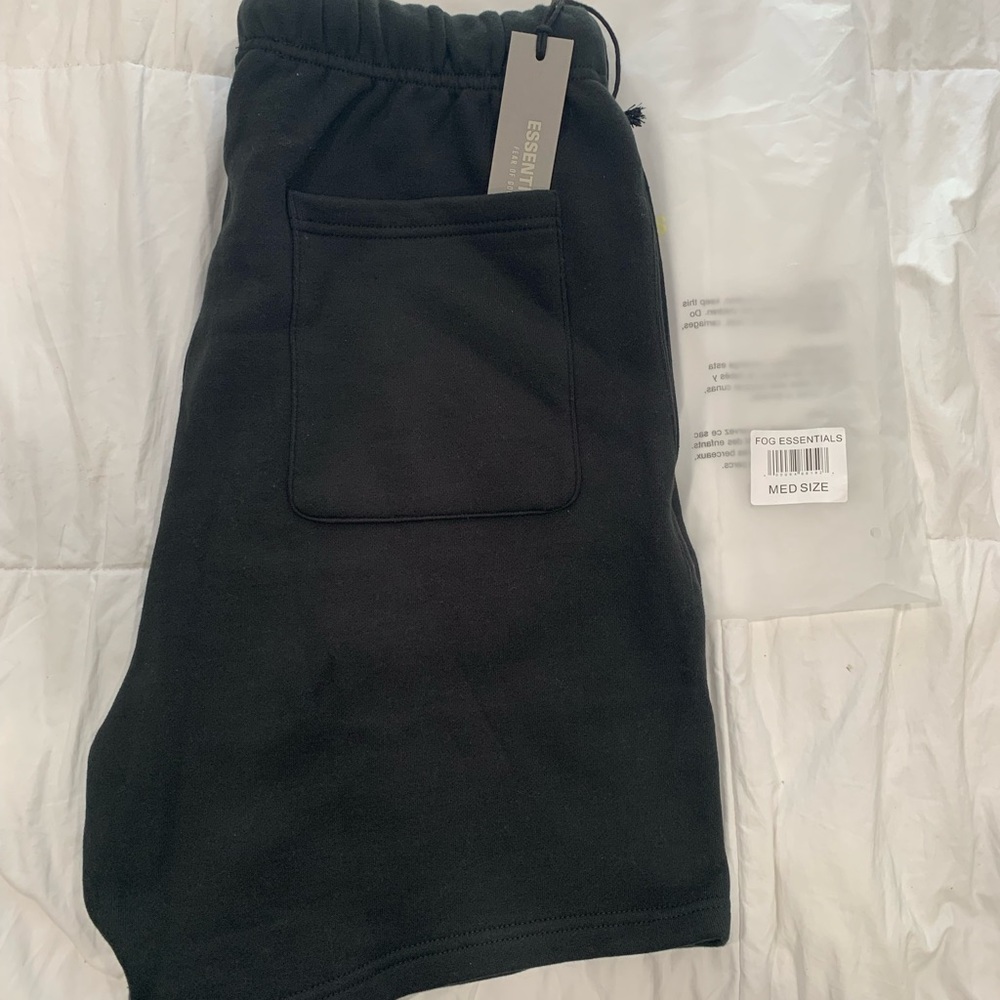 Fear of god shorts(M)